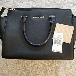 Michael Kors Selma bag